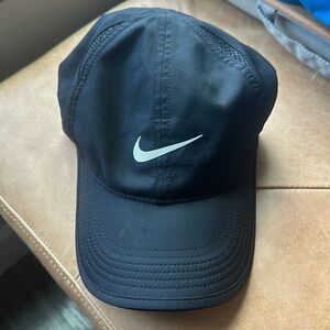 Nike Dri-Fit Featherlight Black Running Hat